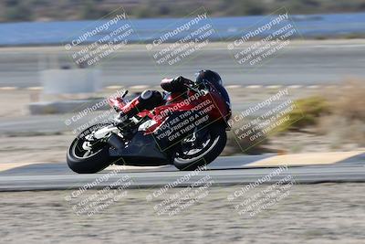 media/Nov-16-2025-Race Pace (Sun) [[8c5fa54630]]/Verified Riders/3-Turn 14 (1045am)/